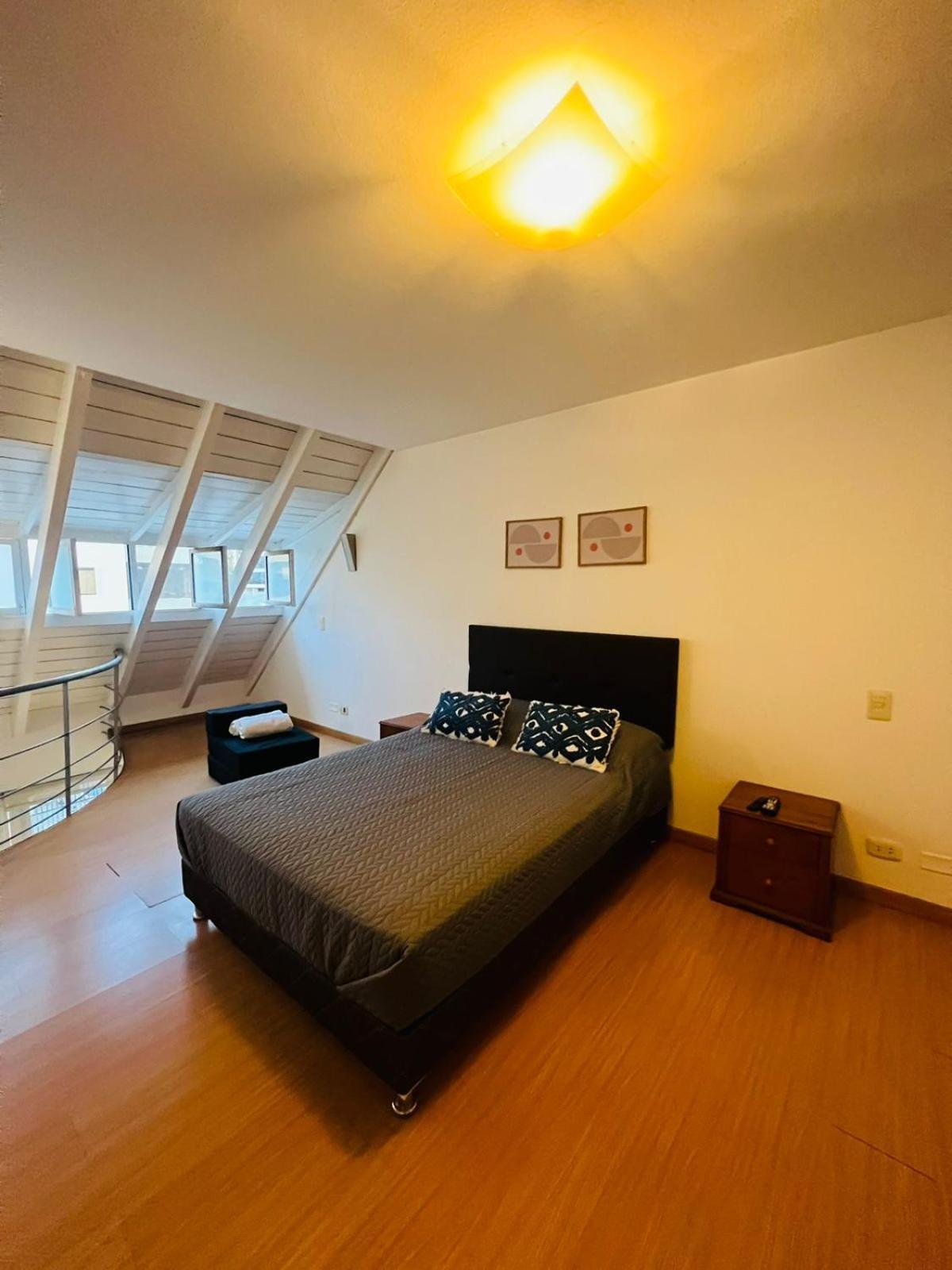 Duplex A Media Cuadra De La Embajada Eeuu Apartment Lima Bagian luar foto